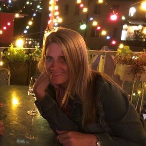 Meet your Posher, Lisa